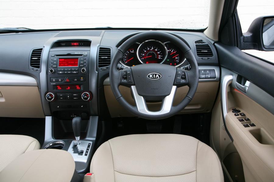  Kia Sorento 2010 года  (фото 45 из 238)